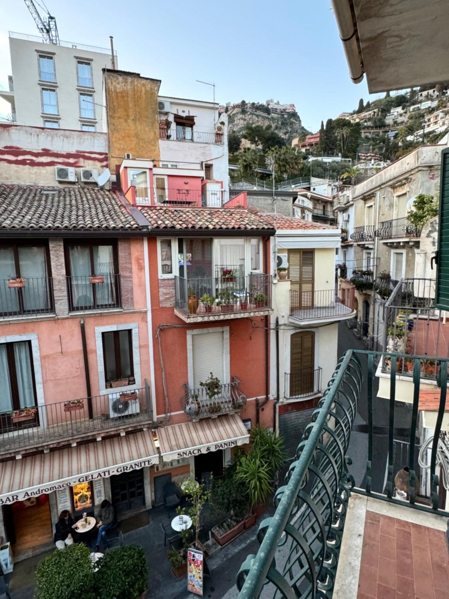 Taormina's Sun * Taormine